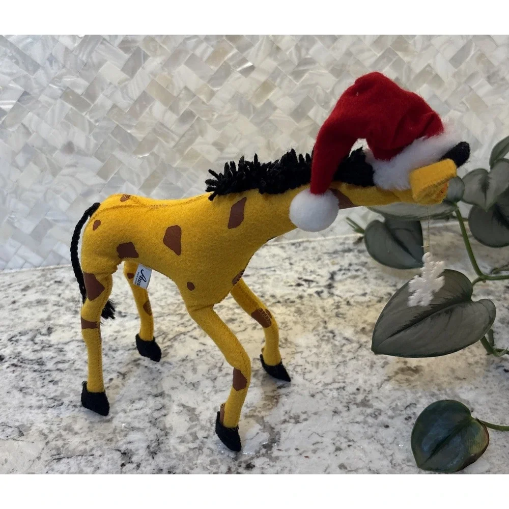 Annalee Doll Decorating Giraffe 2010 Exclusive Design Christmas Santa Hat animal